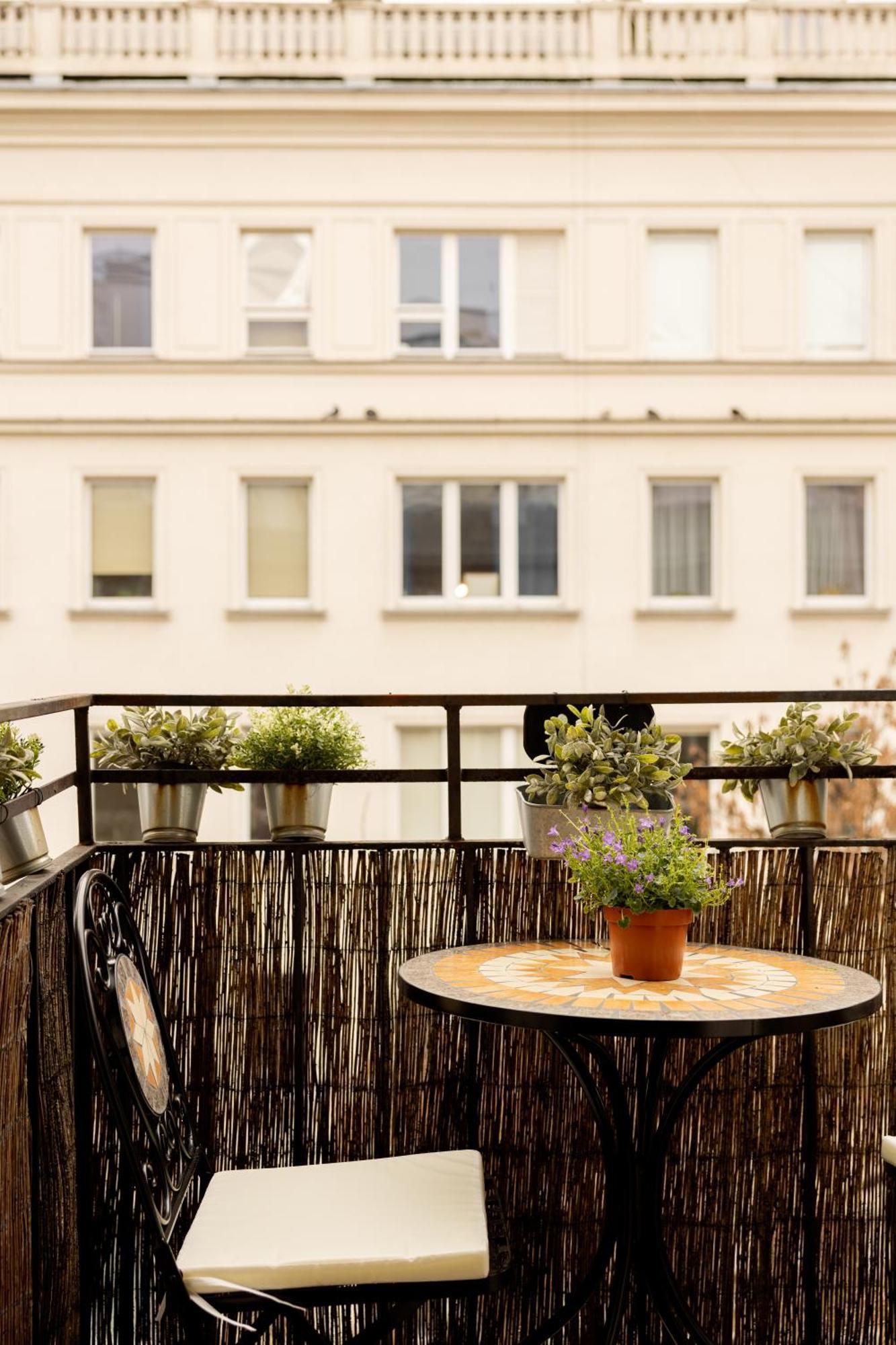 Relax Apartment Hoza / Poznanska Warsaw Exterior photo